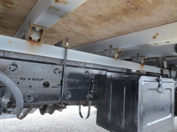 トヨタトヨエース3段クレーン付|中古トラックの販売・買取・査定のアイナビ