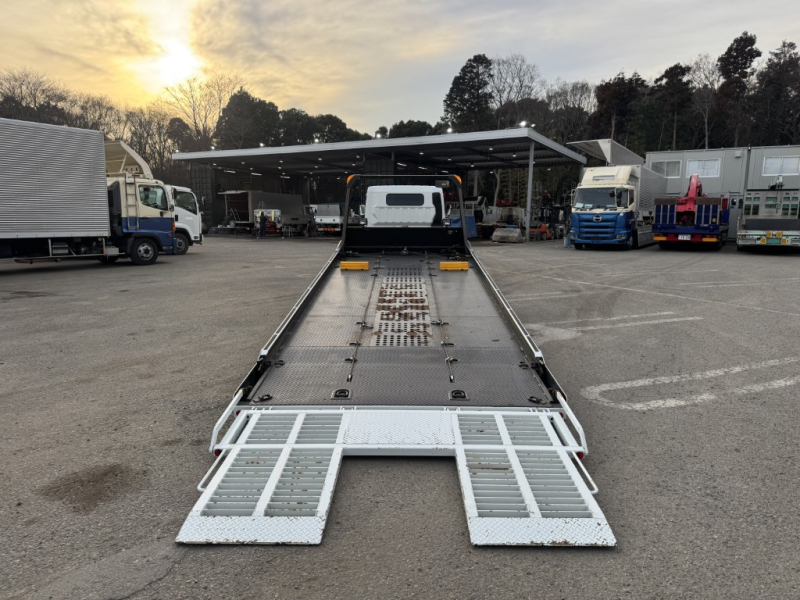 セーフティーローダーネオ5ラジコンウインチ検付|中古トラックの販売・買取・査定のアイナビ