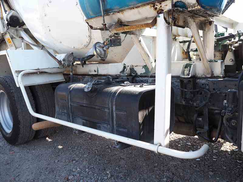 日野デュトロカヤバ製コンクリートミキサー3t|中古トラックの販売・買取・査定のアイナビ