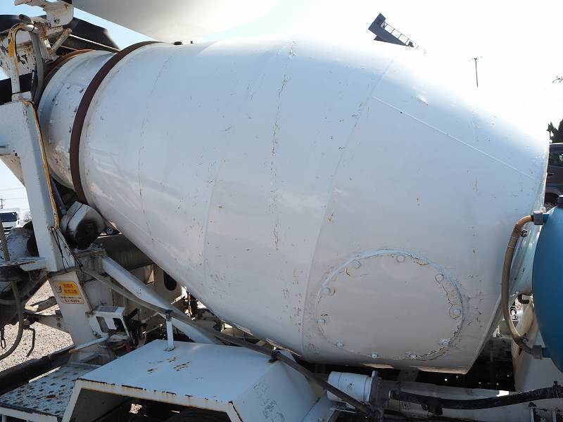 日野デュトロカヤバ製コンクリートミキサー3t|中古トラックの販売・買取・査定のアイナビ