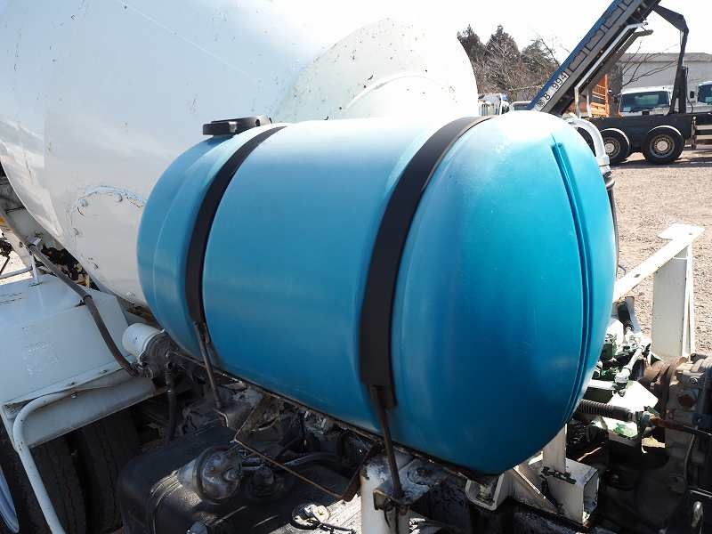 日野デュトロカヤバ製コンクリートミキサー3t|中古トラックの販売・買取・査定のアイナビ