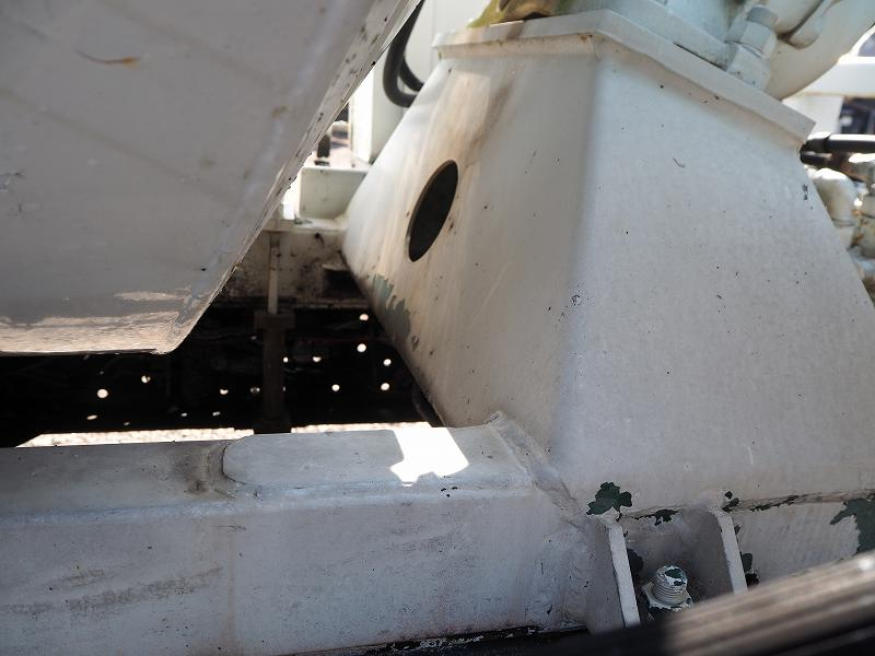 日野デュトロカヤバ製コンクリートミキサー3t|中古トラックの販売・買取・査定のアイナビ