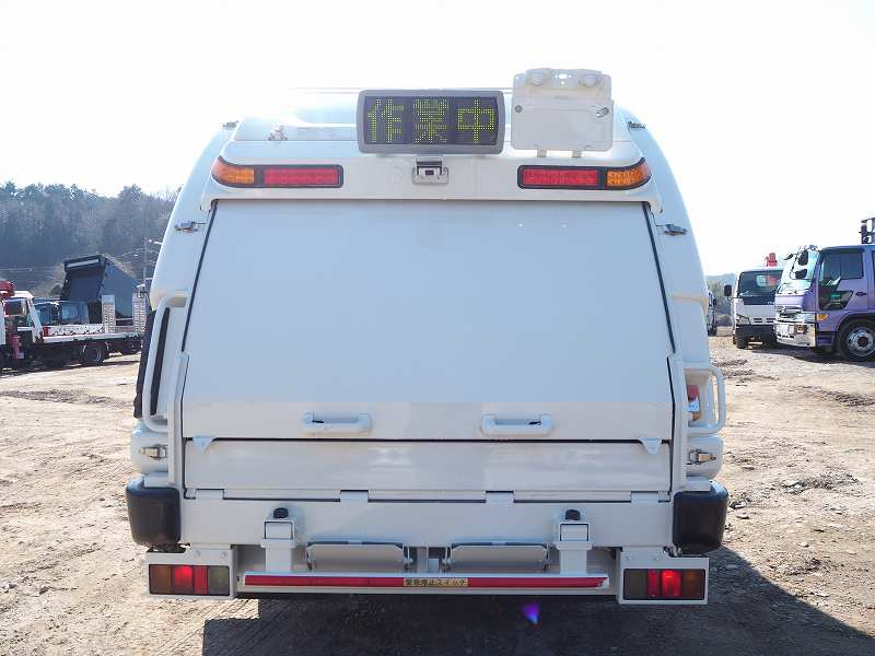 日野デュトロ塵芥車新明和プレス式パッカー4.2立米|中古トラックの販売・買取・査定のアイナビ