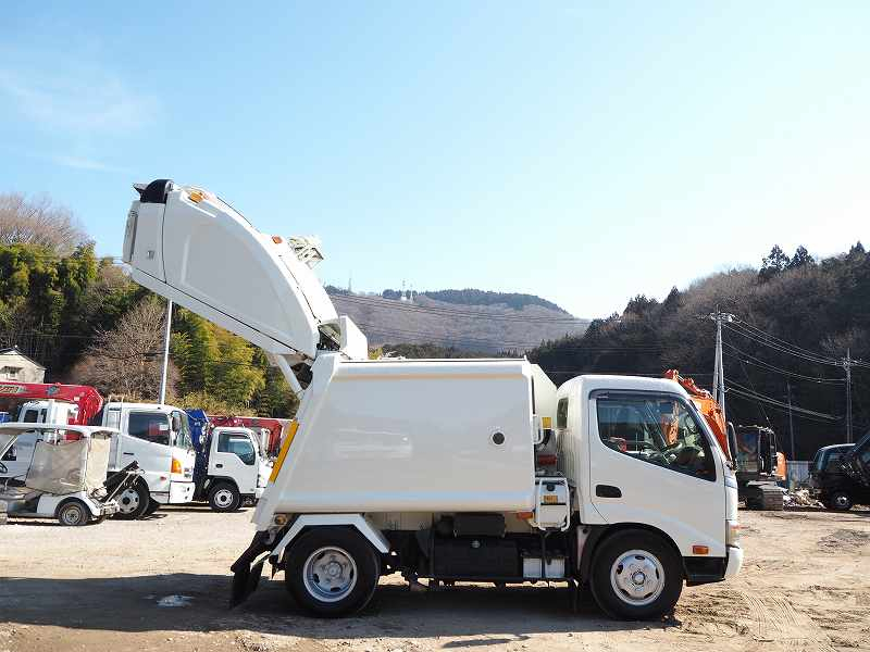 日野デュトロ塵芥車新明和プレス式パッカー4.2立米|中古トラックの販売・買取・査定のアイナビ