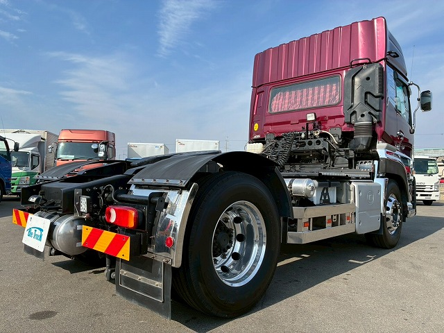 トラクターヘッドハイルーフD尺後輪エアサス第5輪荷重|中古トラックの販売・買取・査定のアイナビ