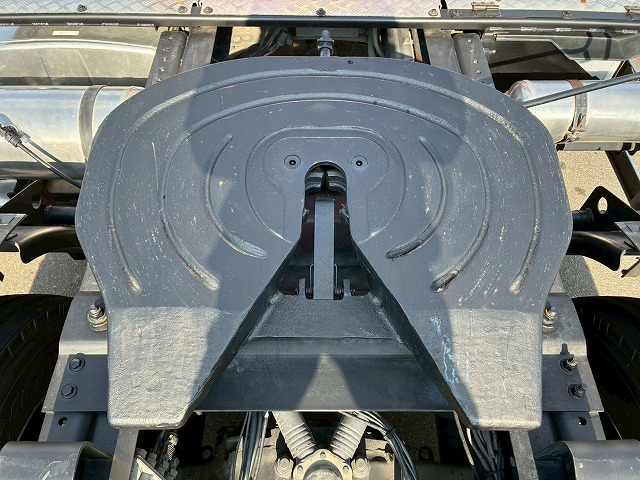 トラクターヘッドハイルーフD尺後輪エアサス第5輪荷重|中古トラックの販売・買取・査定のアイナビ