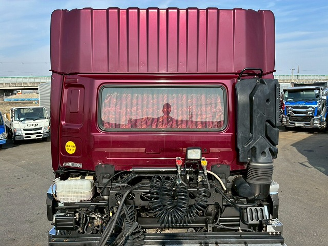 トラクターヘッドハイルーフD尺後輪エアサス第5輪荷重|中古トラックの販売・買取・査定のアイナビ