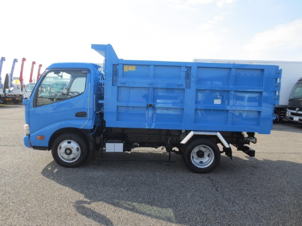 日野デュトロ土砂禁ダンプ|中古トラックの販売・買取・査定のアイナビ