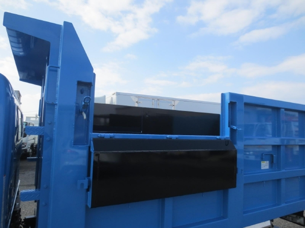 日野デュトロ土砂禁ダンプ|中古トラックの販売・買取・査定のアイナビ