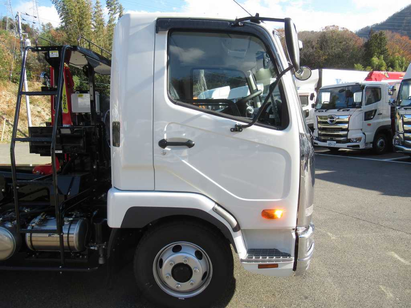 極東 フックロール R/C 220PS 6速 ベッドレス|中古トラックの販売・買取・査定のアイナビ