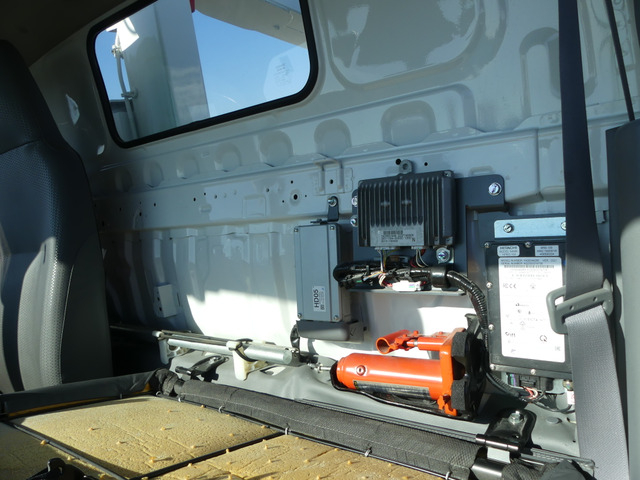 【車検付!!即納可能×高所作業車】日野/デュトロ|中古トラックの販売・買取・査定のアイナビ