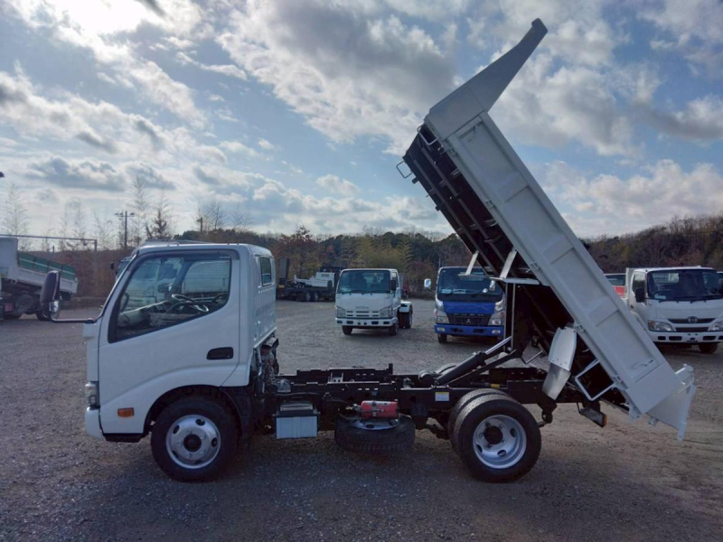 H30年 デュトロ3t強化低床ダンプ No.1043|中古トラックの販売・買取・査定のアイナビ