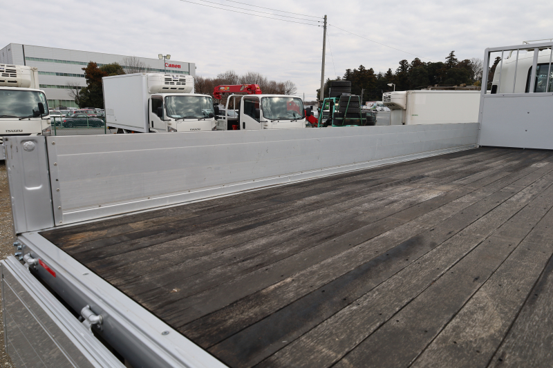 フォワード|中古トラックの販売・買取・査定のアイナビ