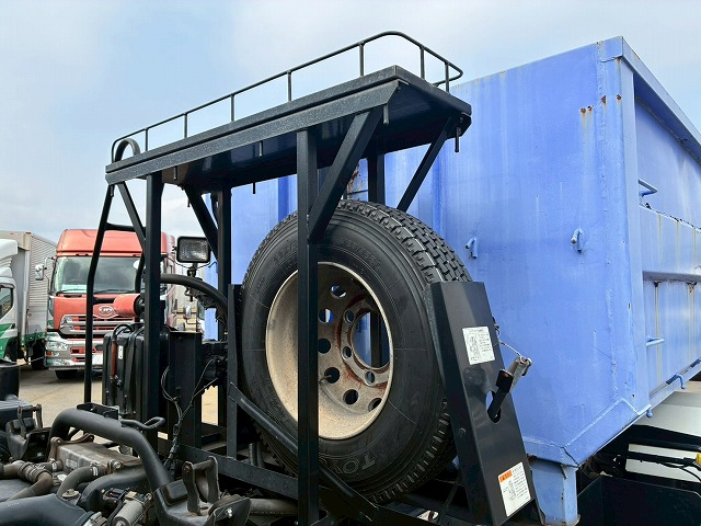 脱着装置付コンテナ専用車アームロールリアジャッキ|中古トラックの販売・買取・査定のアイナビ