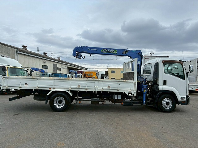 保証対象車4段クレーンTADANOラジコンフックイン2.93t中型|中古トラックの販売・買取・査定のアイナビ