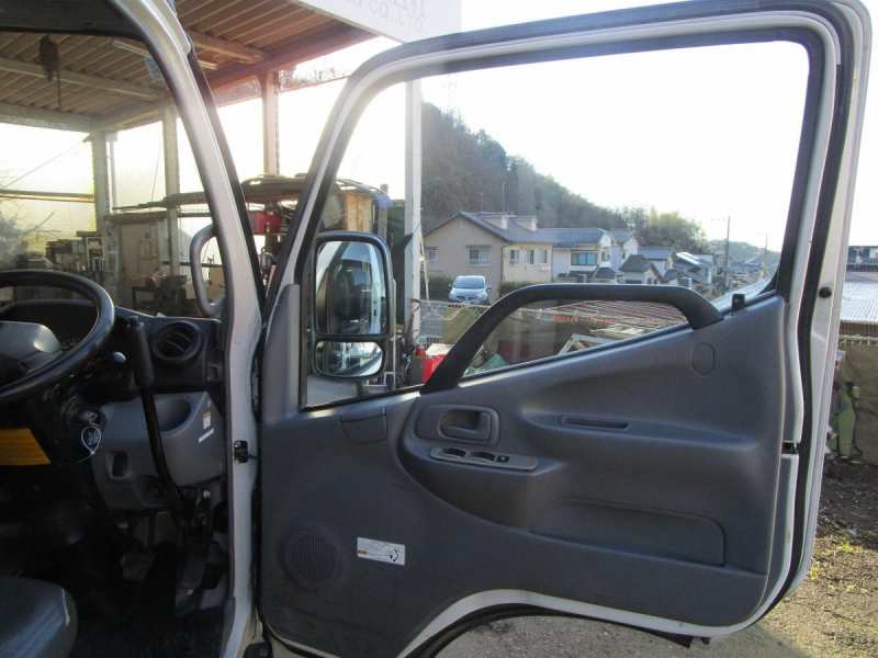 ダンプ 極東開発DD02-31 積載量3,000Kg 全低床|中古トラックの販売・買取・査定のアイナビ