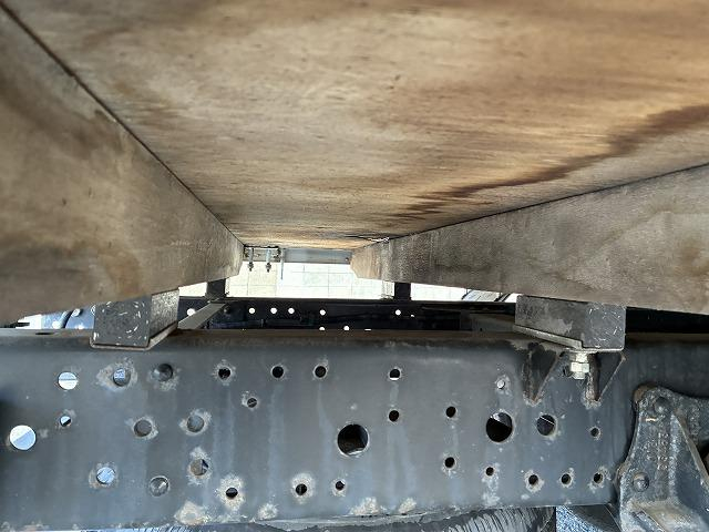 いすゞ 平ボディ|中古トラックの販売・買取・査定のアイナビ