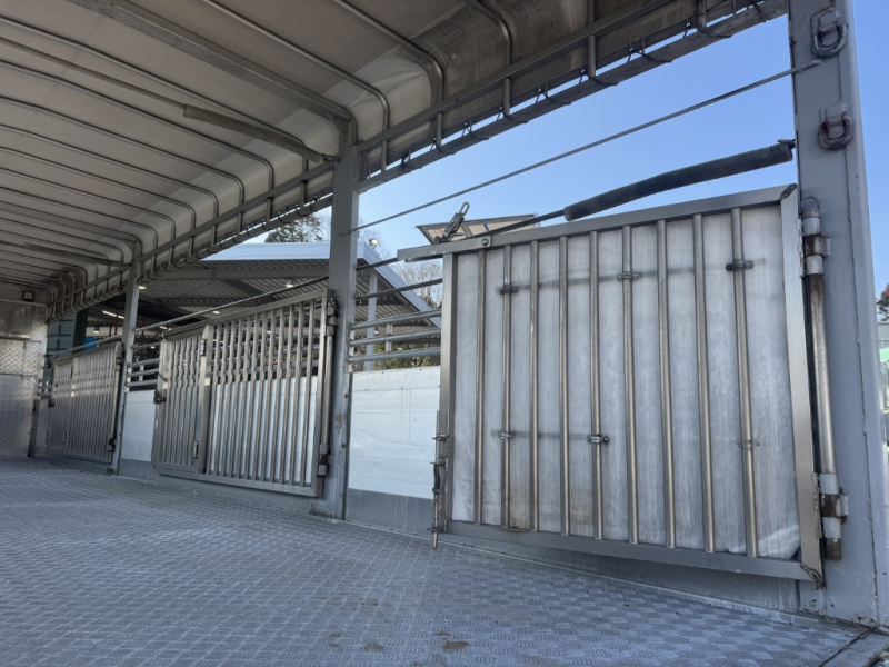 家畜運搬車ワイド増トンヤマダボデー車検付|中古トラックの販売・買取・査定のアイナビ