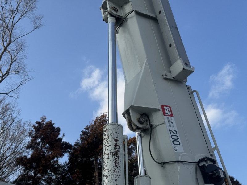 アイチSH15B電工仕様14.6mサブバッテリー|中古トラックの販売・買取・査定のアイナビ