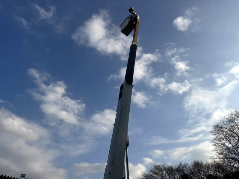 アイチSH15B電工仕様14.6mサブバッテリー|中古トラックの販売・買取・査定のアイナビ