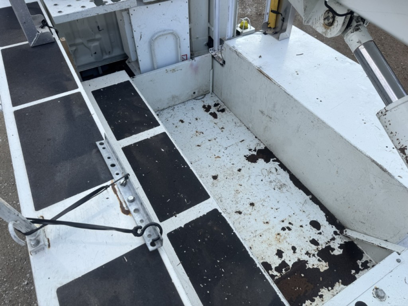 アイチSH15B電工仕様14.6mサブバッテリー|中古トラックの販売・買取・査定のアイナビ