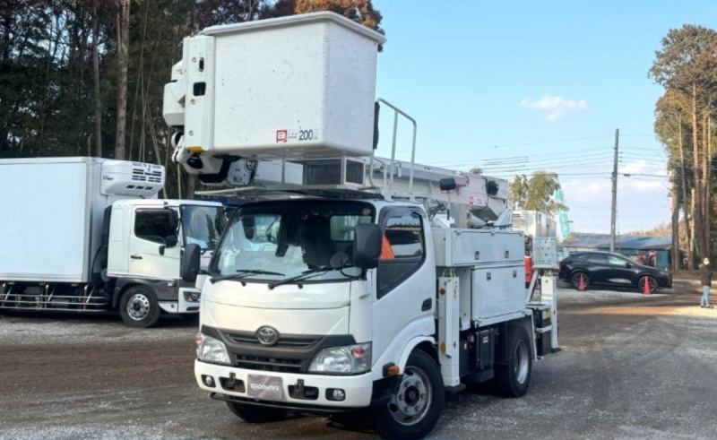 アイチSH15B電工仕様14.6mサブバッテリー|中古トラックの販売・買取・査定のアイナビ