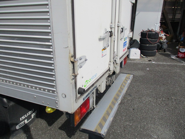 いすゞ エルフ 10尺 アルミバン ボディ内高2120mm!!|中古トラックの販売・買取・査定のアイナビ