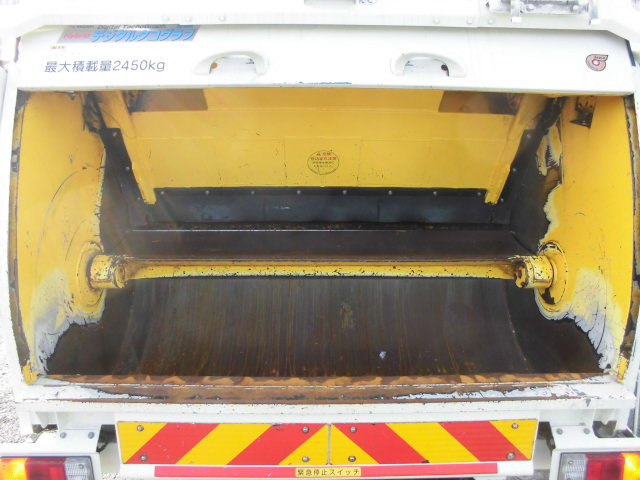 ワイドキャブ 回転ダンプ式 新明和6.1立米塵芥車3Tサイズ|中古トラックの販売・買取・査定のアイナビ