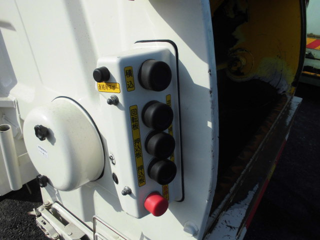 ワイドキャブ 回転ダンプ式 新明和6.1立米塵芥車3Tサイズ|中古トラックの販売・買取・査定のアイナビ