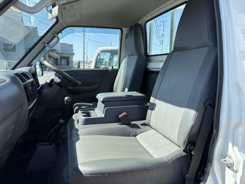 H27バネット 1t 平ボディ 4WD|中古トラックの販売・買取・査定のアイナビ