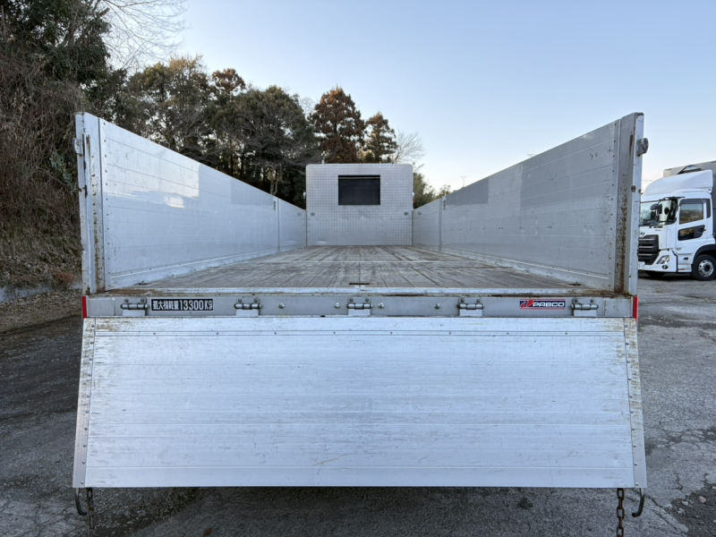 R3年式、ギガ、アルミブロック|中古トラックの販売・買取・査定のアイナビ