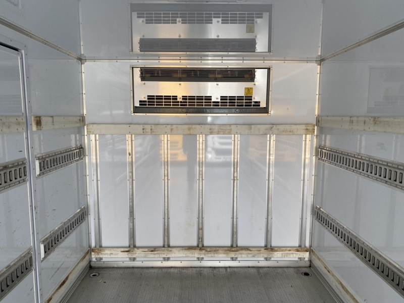 R5年式、ファイター、冷蔵冷凍車、車検付|中古トラックの販売・買取・査定のアイナビ