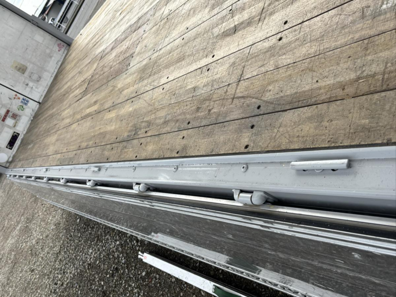 ワイドベッド付き62ボディー 格納ゲート付き|中古トラックの販売・買取・査定のアイナビ