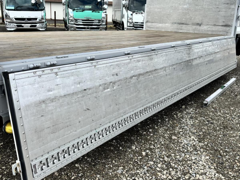 ワイドベッド付き62ボディー 格納ゲート付き|中古トラックの販売・買取・査定のアイナビ