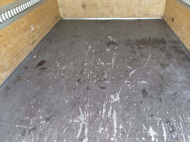 H26年 ダイナ2tアルミバン|中古トラックの販売・買取・査定のアイナビ