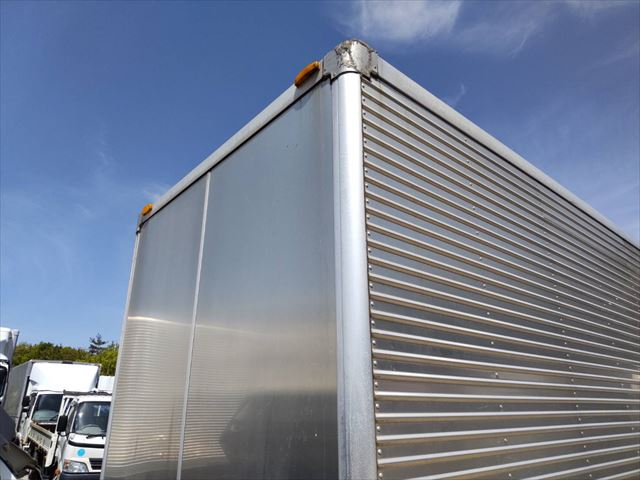 H26年 ダイナ2tアルミバン|中古トラックの販売・買取・査定のアイナビ