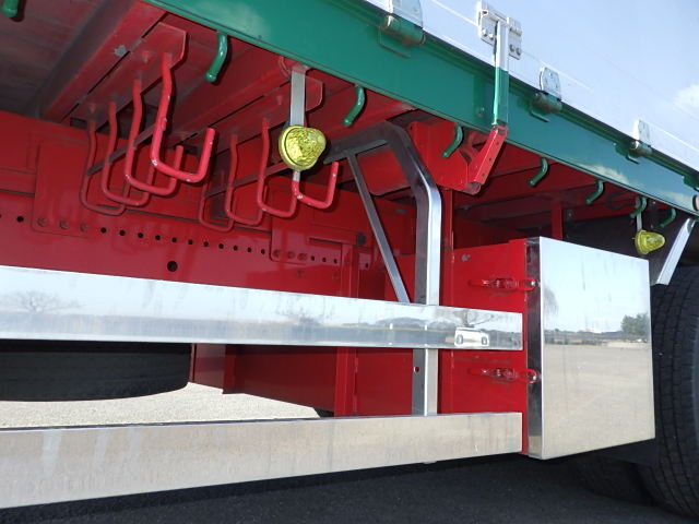 日野 平成31年式 アルミ平ボディー 7速 車検付|中古トラックの販売・買取・査定のアイナビ