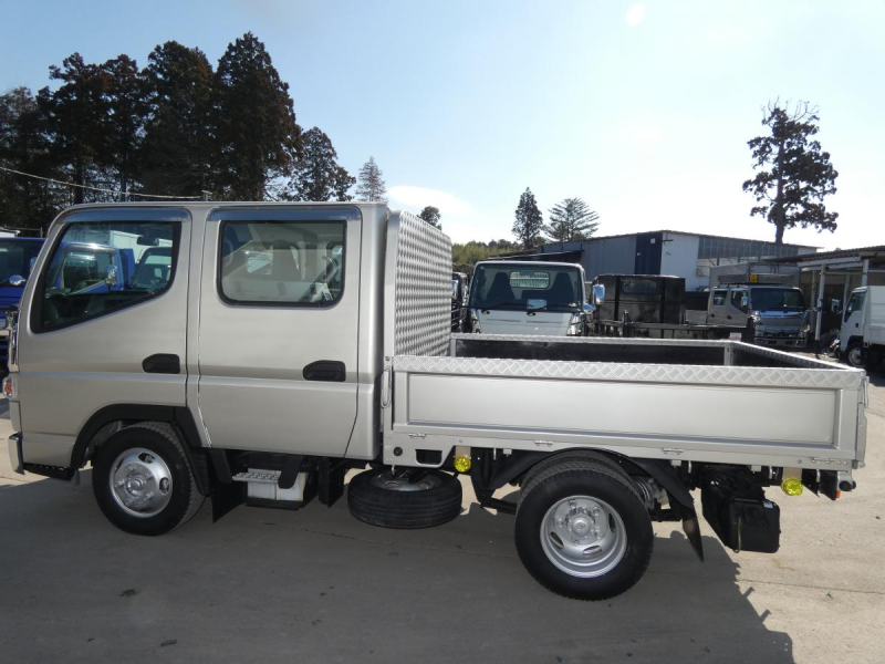 H26 2トン　マニュアル　Wキャブ ETC|中古トラックの販売・買取・査定のアイナビ
