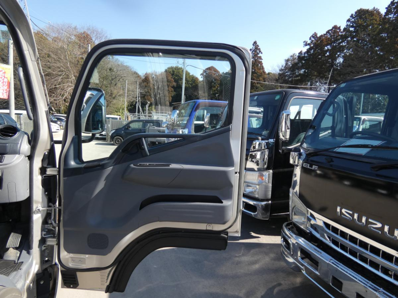 H26 2トン　マニュアル　Wキャブ ETC|中古トラックの販売・買取・査定のアイナビ