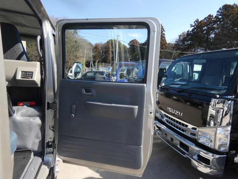 H26 2トン　マニュアル　Wキャブ ETC|中古トラックの販売・買取・査定のアイナビ