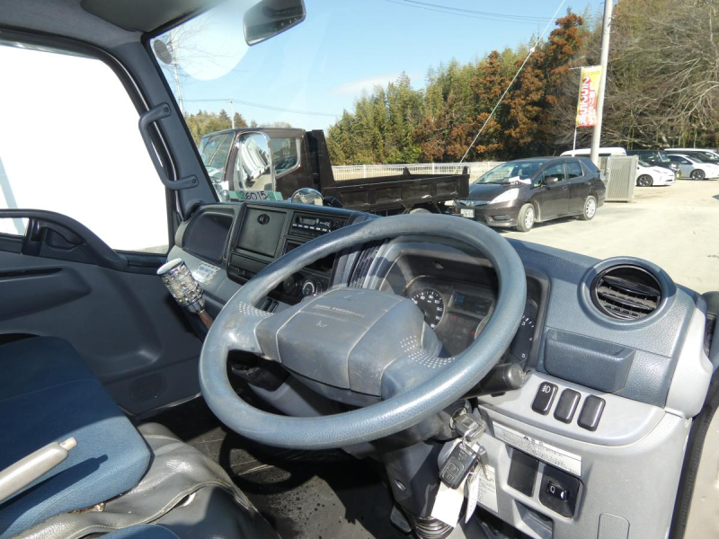 H26 2トン　マニュアル　Wキャブ ETC|中古トラックの販売・買取・査定のアイナビ