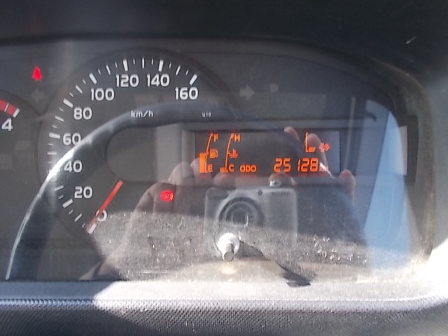 H25年式 デユトロ散水車4000L前後散水|中古トラックの販売・買取・査定のアイナビ