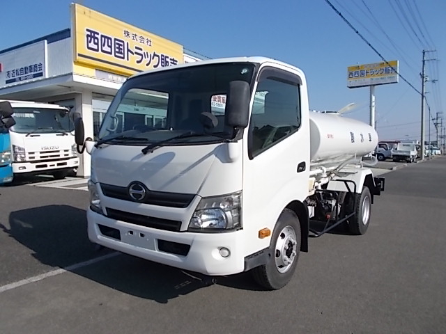 H25年式 デユトロ散水車4000L前後散水|中古トラックの販売・買取・査定のアイナビ