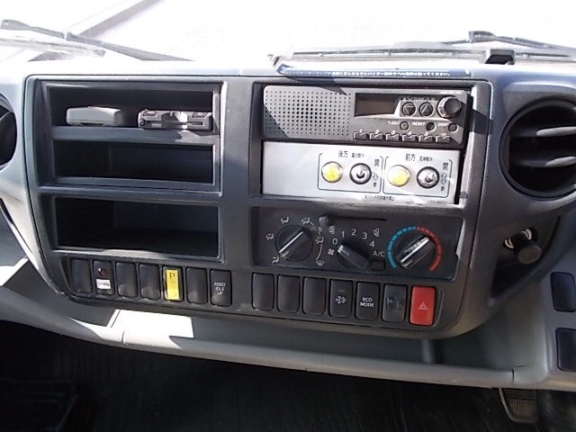 H25年式 デユトロ散水車4000L前後散水|中古トラックの販売・買取・査定のアイナビ