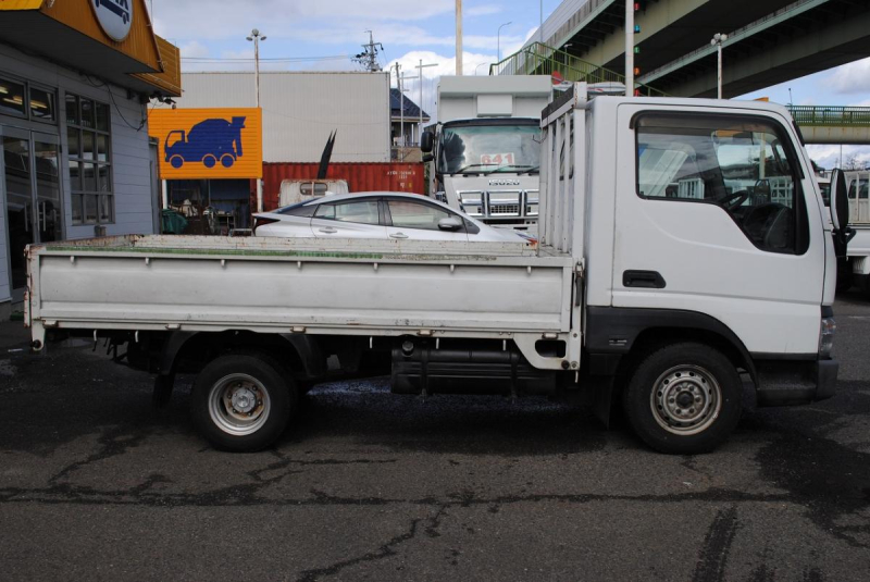 H16 タイタンダッシュ 9尺平ボディ 積載1.35t|中古トラックの販売・買取・査定のアイナビ