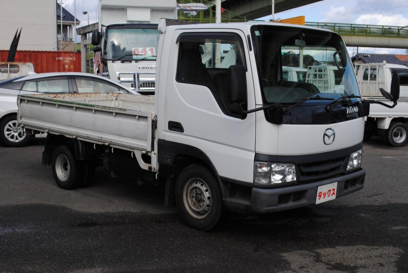 H16 タイタンダッシュ 9尺平ボディ 積載1.35t|中古トラックの販売・買取・査定のアイナビ