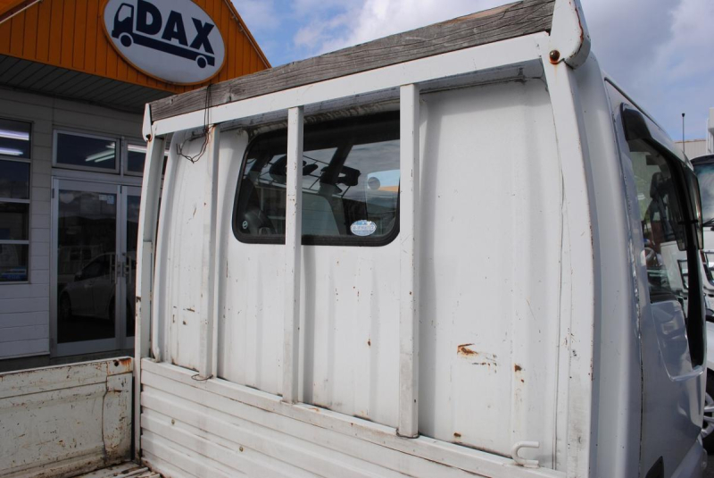 H16 タイタンダッシュ 9尺平ボディ 積載1.35t|中古トラックの販売・買取・査定のアイナビ