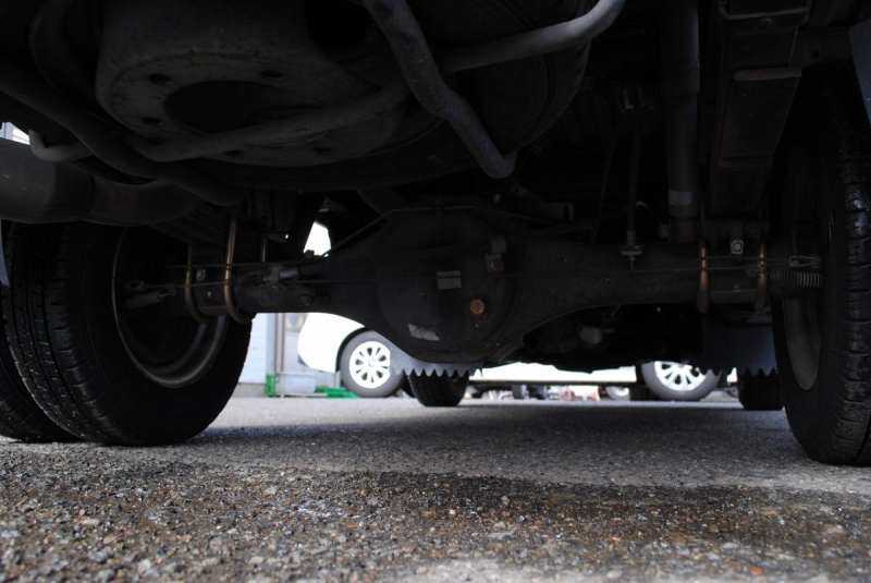 H16 タイタンダッシュ 9尺平ボディ 積載1.35t|中古トラックの販売・買取・査定のアイナビ