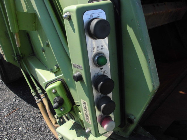 2T パッカー車 プレス式 塵芥車 押出式 5立米 元役所使用|中古トラックの販売・買取・査定のアイナビ