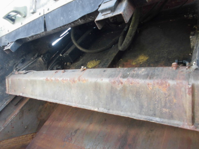 2T パッカー車 プレス式 塵芥車 押出式 5立米 元役所使用|中古トラックの販売・買取・査定のアイナビ